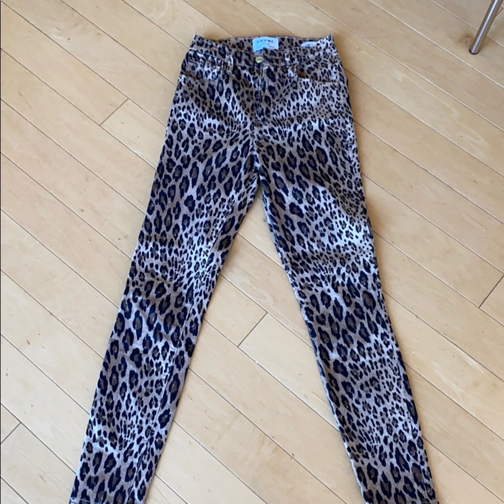 Frame High Rise Skinny Jean, size 24